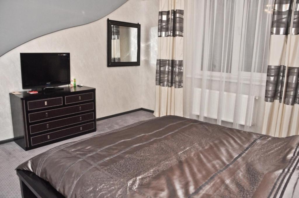 Coliseum Hotell Khmelʼnytsʼkyy Rom bilde