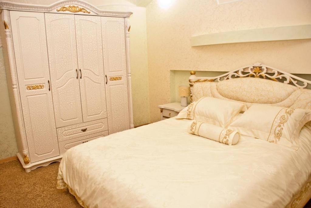 Coliseum Hotell Khmelʼnytsʼkyy Rom bilde