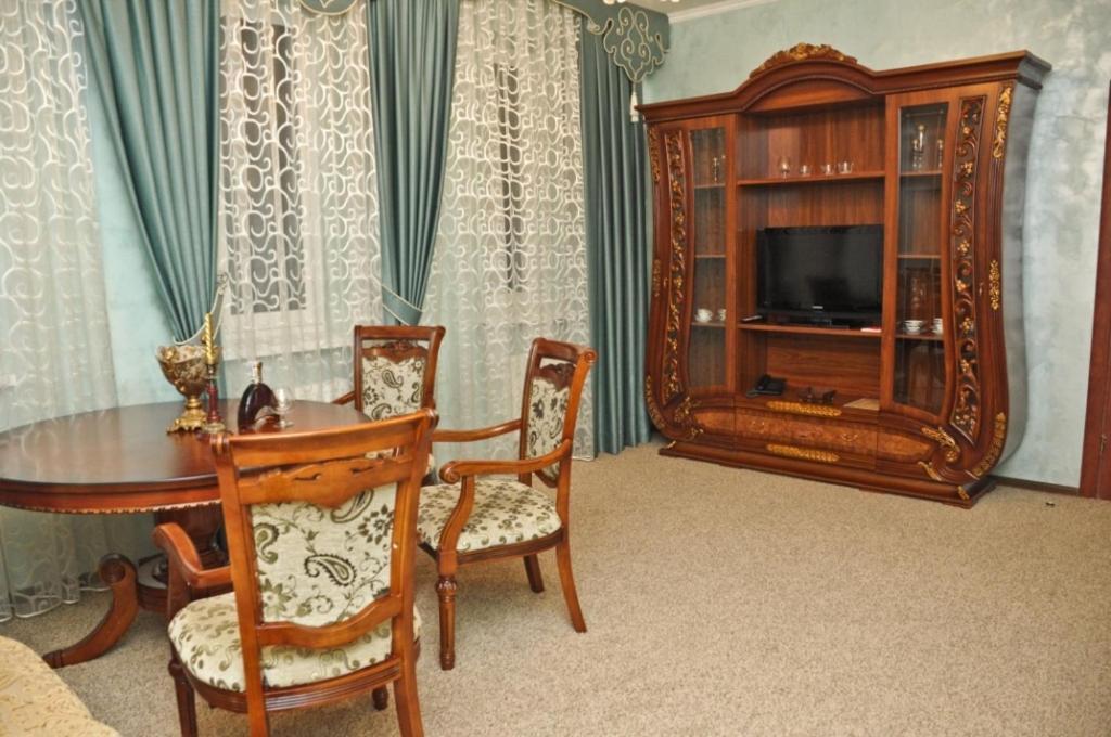 Coliseum Hotell Khmelʼnytsʼkyy Rom bilde