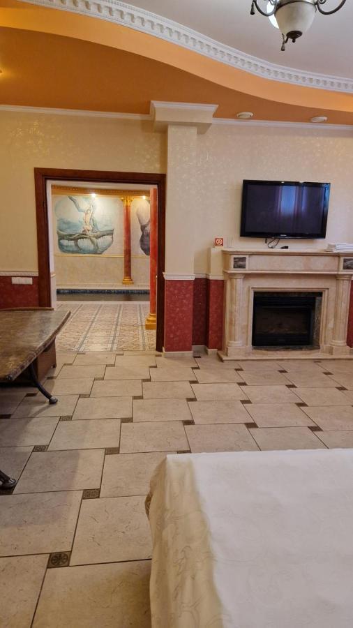 Coliseum Hotell Khmelʼnytsʼkyy Eksteriør bilde