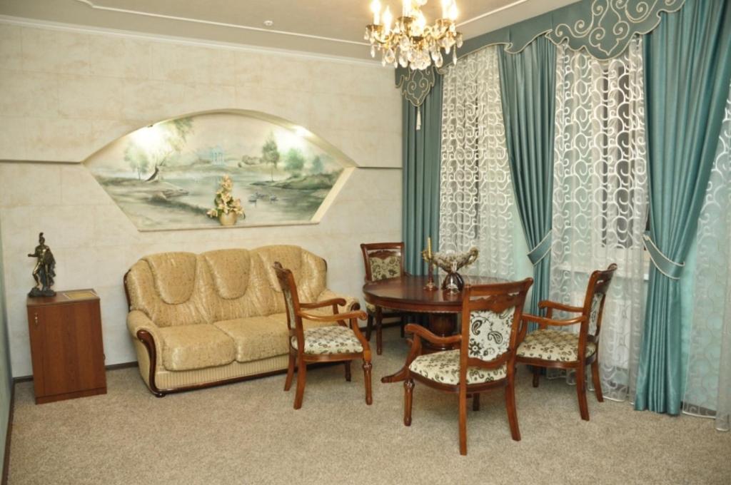 Coliseum Hotell Khmelʼnytsʼkyy Rom bilde